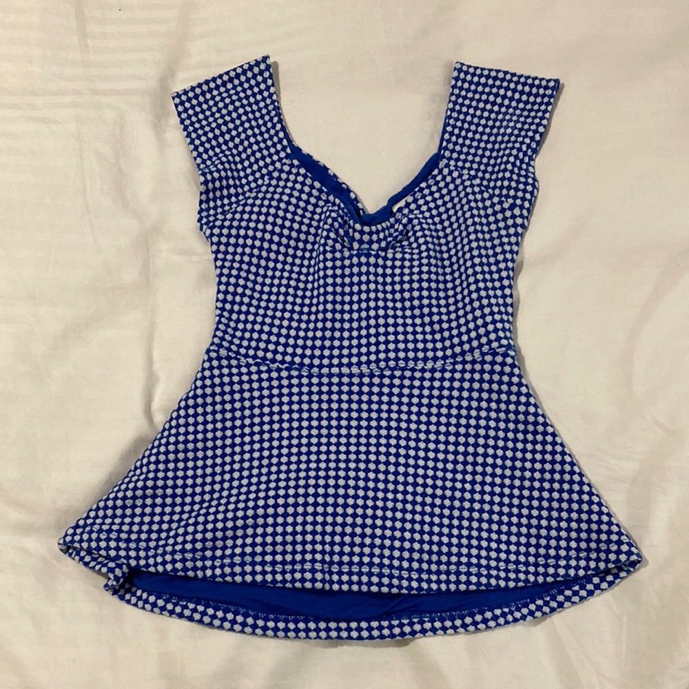 Adorable cross back top
